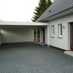 Carport mit Holzblende Kammer weiß