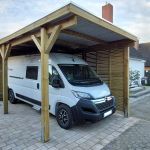 Hochdachcarport-Holzblende-Stahldach