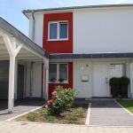 Doppelcarport-Schieferblende-Vordach-Geräteschuppen